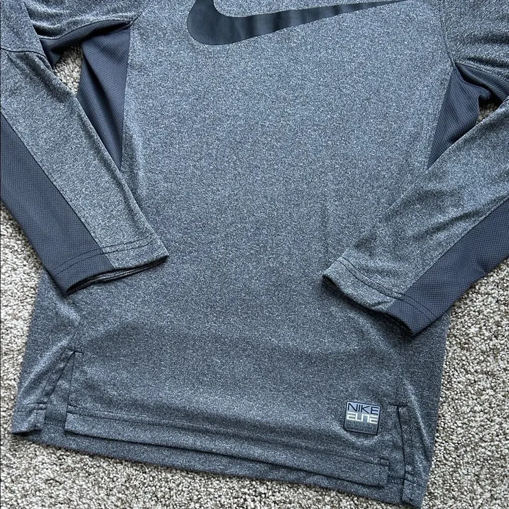 Nike Dri Fit Elite Boys Gray/Black Lightweight Long Sleeve Hoodie Shirt, Medium